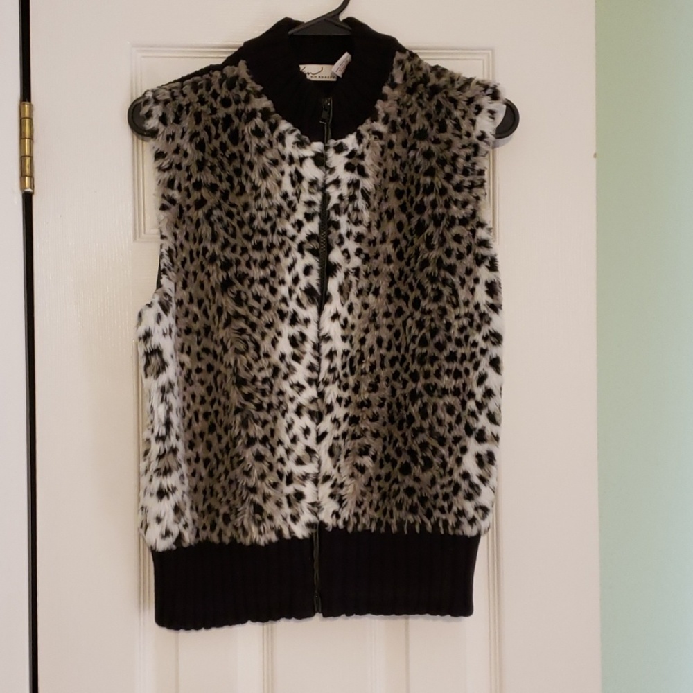 Animal Print Fuzzy Vest